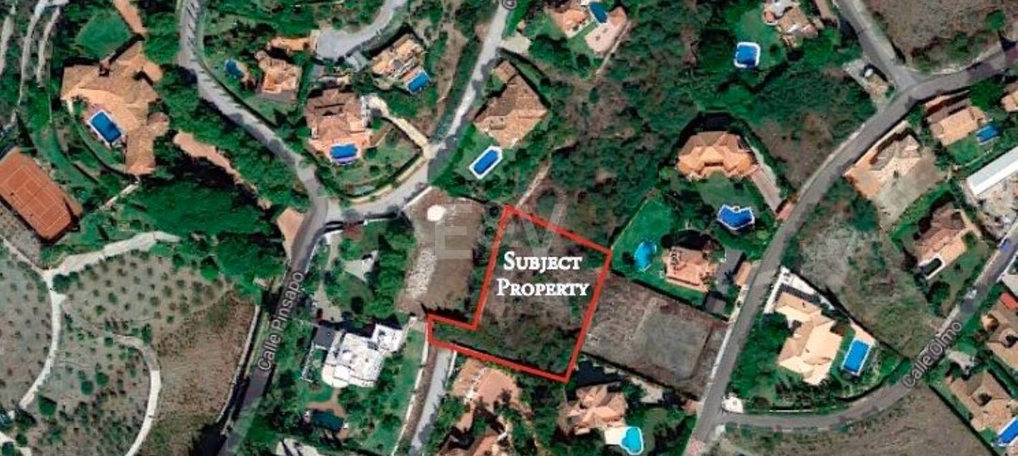 Plot of 2.048 sqm with project in Paraiso Alto