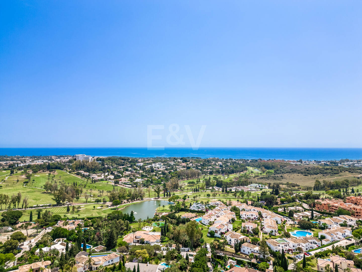 Plot of 2.048 sqm with project in Paraiso Alto