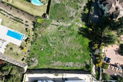 Plot of 2.048 sqm with project in Paraiso Alto