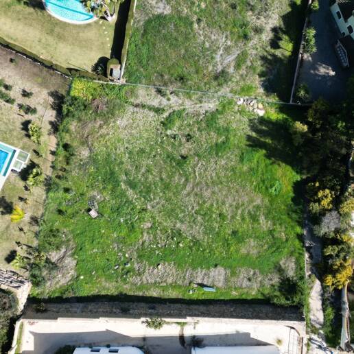 Plot of 2.048 sqm with project in Paraiso Alto