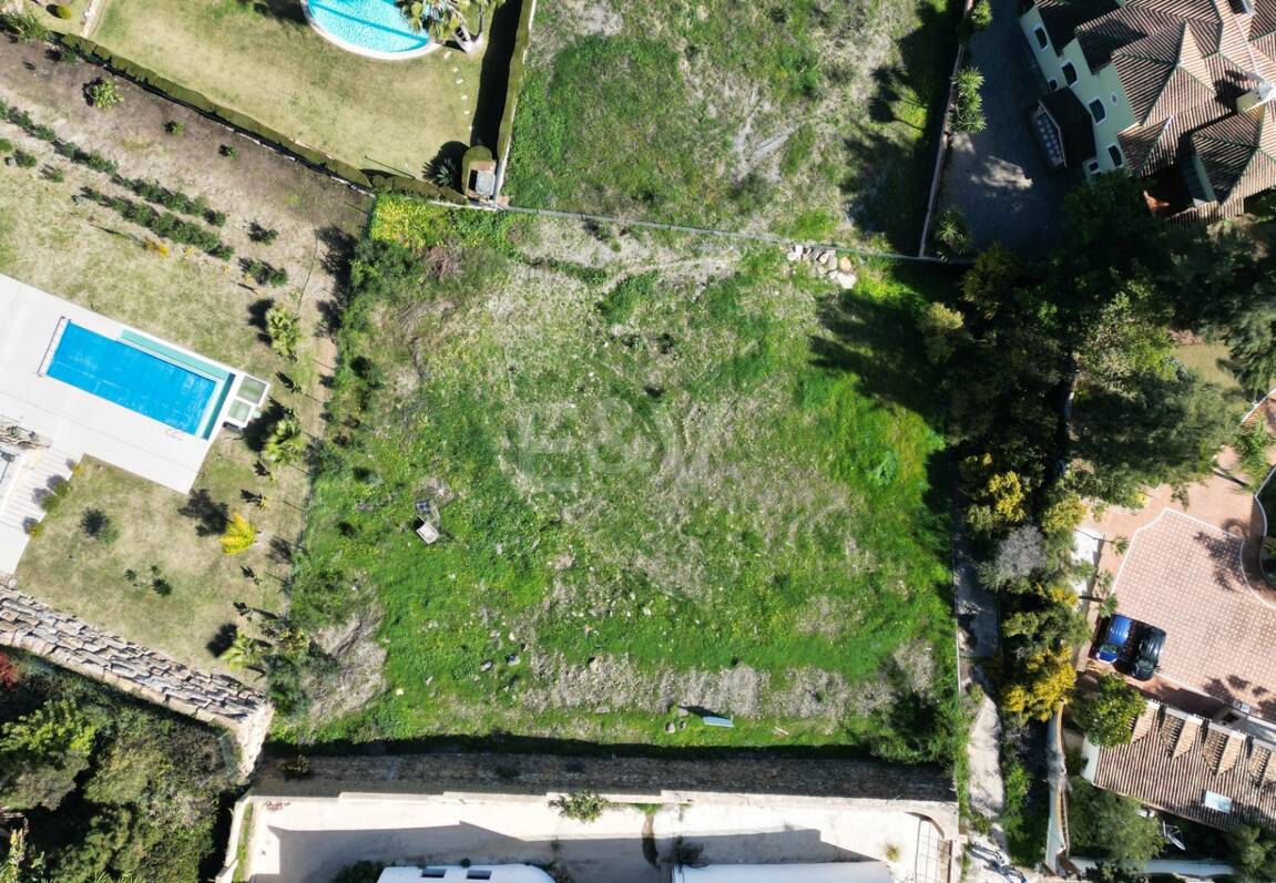 Plot of 2.048 sqm with project in Paraiso Alto