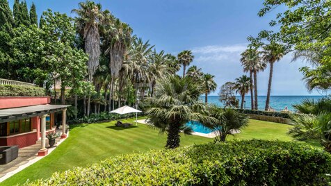 Exclusive Beachfront Villa Marbella Golden Mile. Price from €55,000 per week