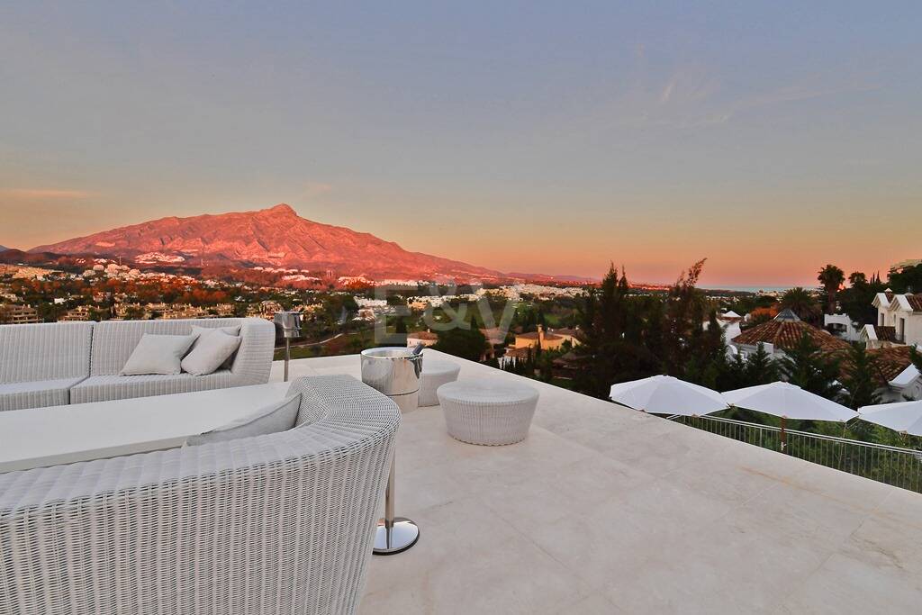 Modern villa med panoramautsikt, Nueva Andalucía