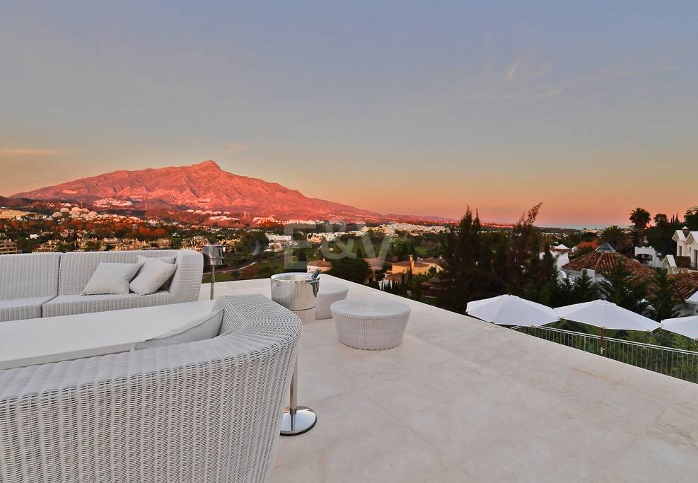 Modern villa med panoramautsikt, Nueva Andalucía