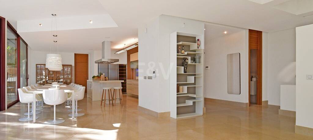 Modern villa med panoramautsikt, Nueva Andalucía