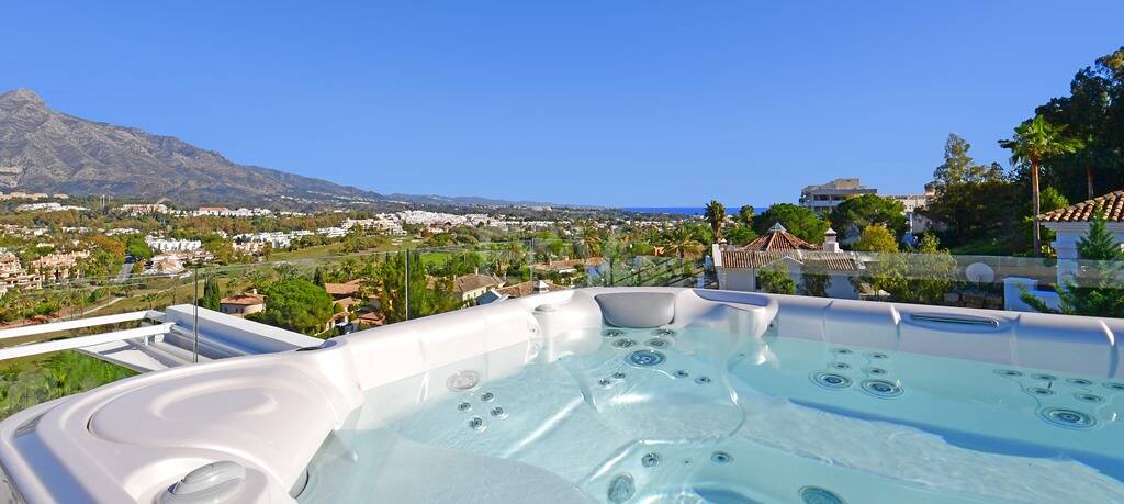 Modern villa med panoramautsikt, Nueva Andalucía