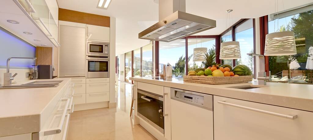 Modern villa med panoramautsikt, Nueva Andalucía