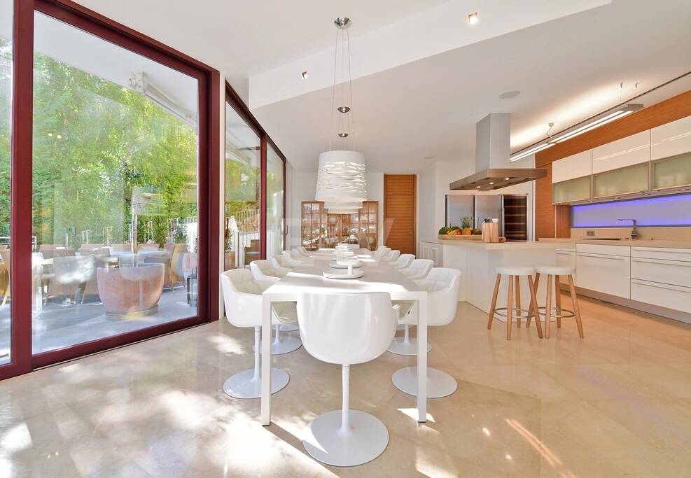 Modern villa med panoramautsikt, Nueva Andalucía