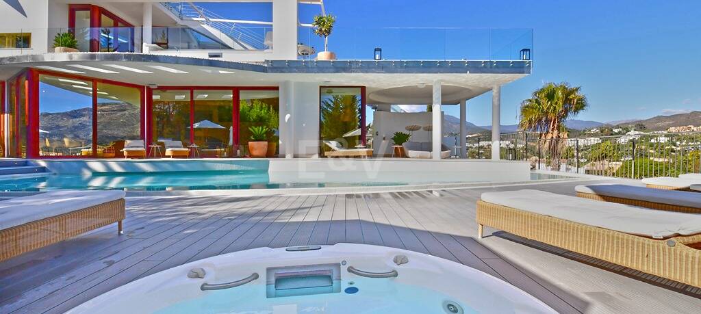 Modern villa med panoramautsikt, Nueva Andalucía