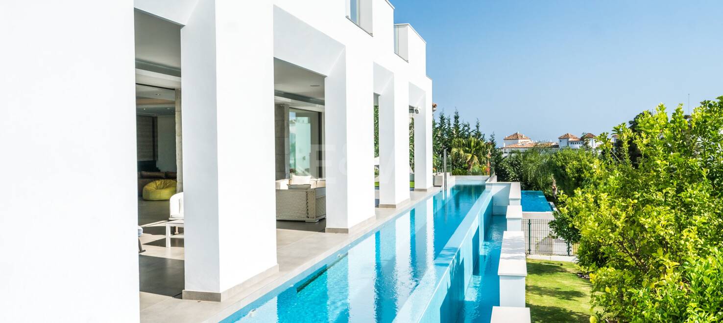 Prächtige Luxusvilla in Puerto Banús mit hochmodernem Design