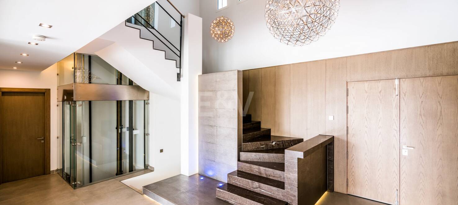 Prächtige Luxusvilla in Puerto Banús mit hochmodernem Design