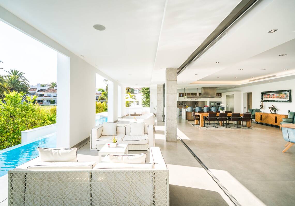 Prächtige Luxusvilla in Puerto Banús mit hochmodernem Design
