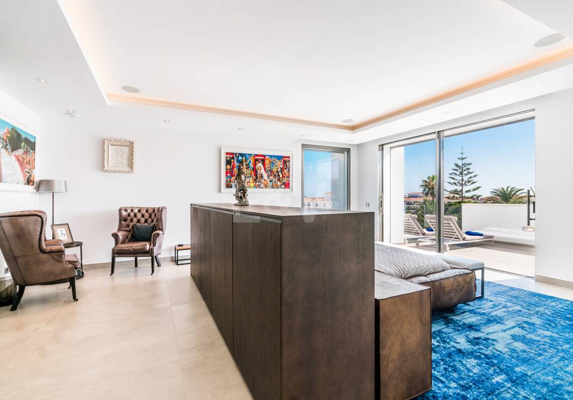 Prächtige Luxusvilla in Puerto Banús mit hochmodernem Design