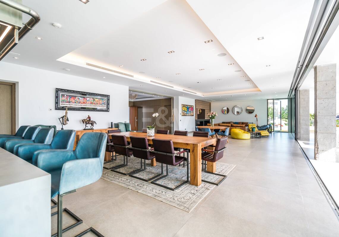 Prächtige Luxusvilla in Puerto Banús mit hochmodernem Design