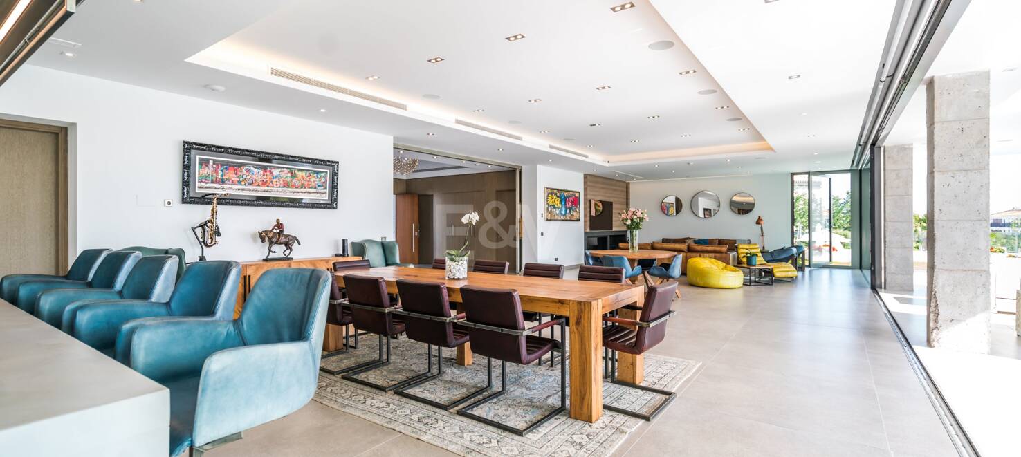 Prächtige Luxusvilla in Puerto Banús mit hochmodernem Design