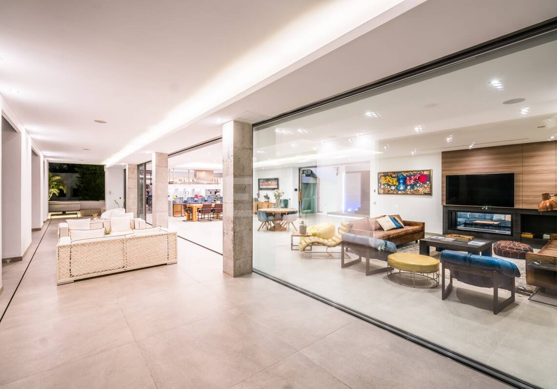 Prächtige Luxusvilla in Puerto Banús mit hochmodernem Design