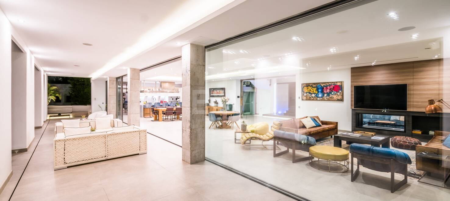 Prächtige Luxusvilla in Puerto Banús mit hochmodernem Design