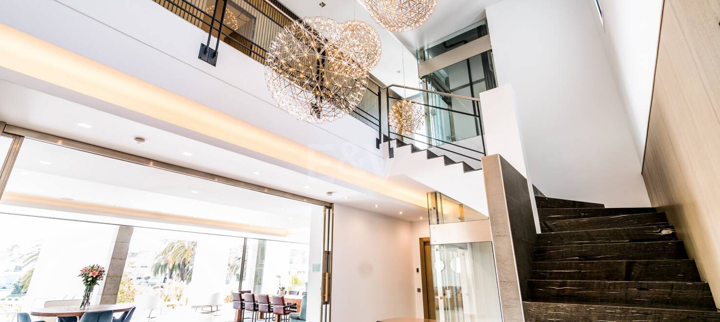 Prächtige Luxusvilla in Puerto Banús mit hochmodernem Design