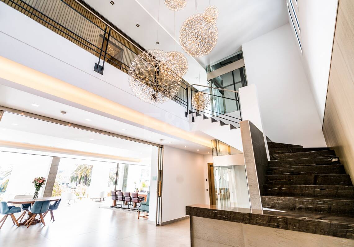 Prächtige Luxusvilla in Puerto Banús mit hochmodernem Design