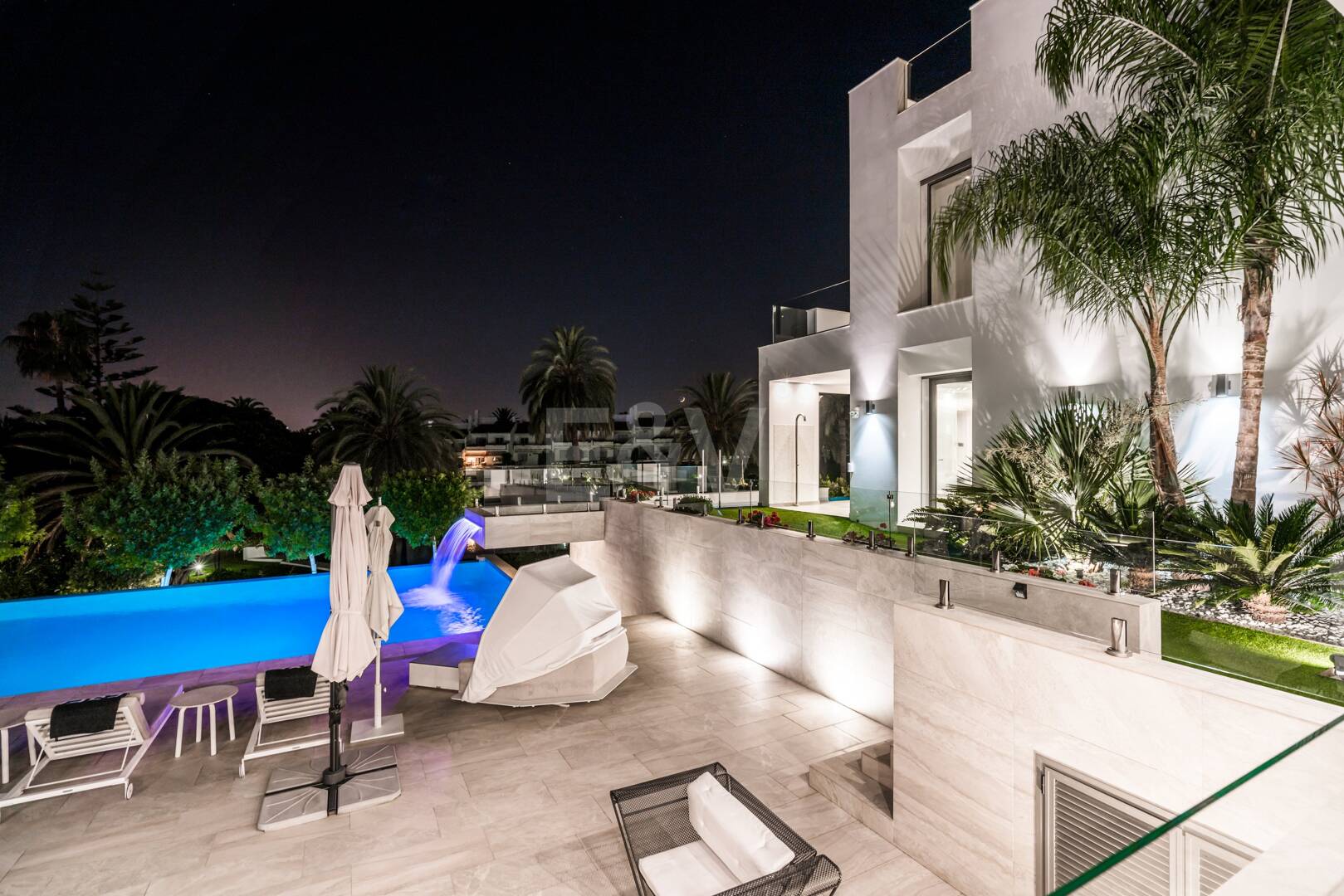 Magnifique Villa de luxe à Puerto Banús avec design d'état de l'art