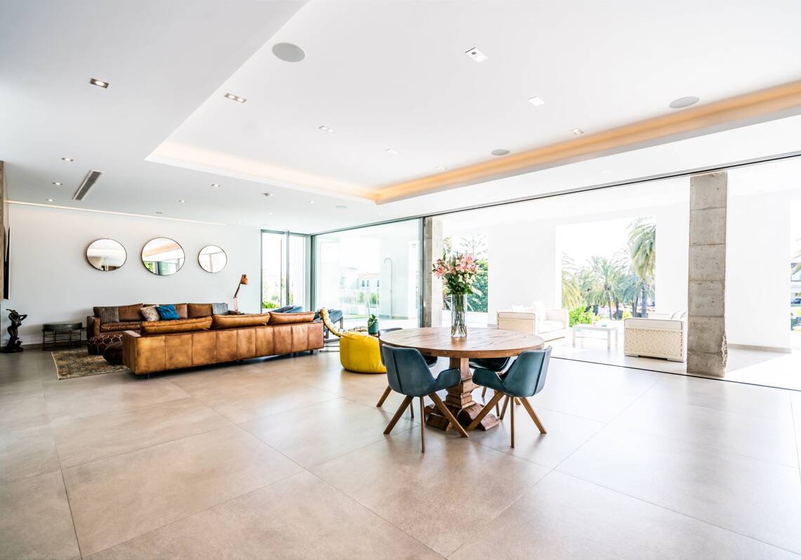 Prächtige Luxusvilla in Puerto Banús mit hochmodernem Design