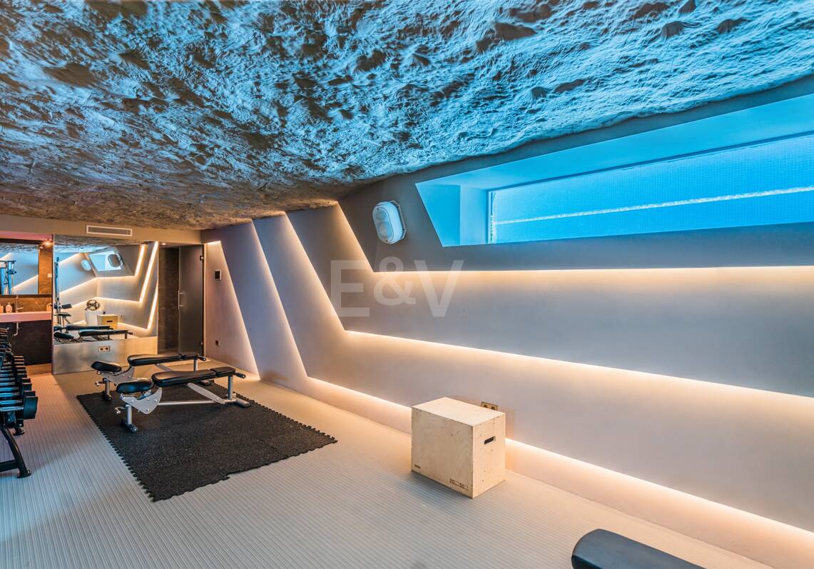 Prächtige Luxusvilla in Puerto Banús mit hochmodernem Design