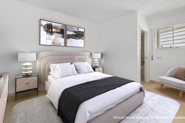 Expansiv Guadalmina Lägenhet i Frontline Golf Community