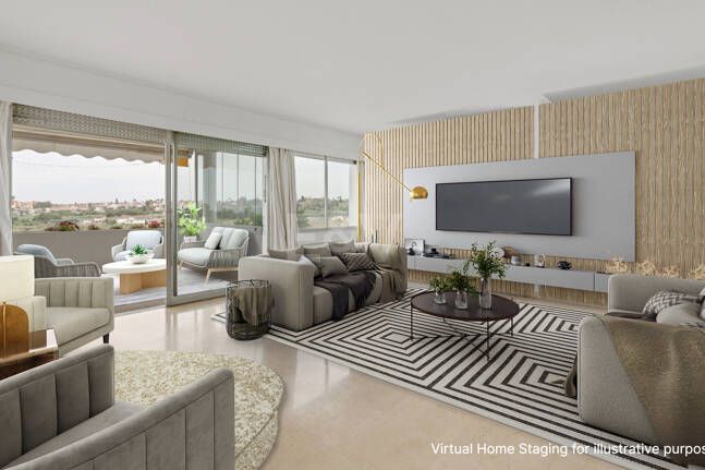 Expansiv Guadalmina Lägenhet i Frontline Golf Community