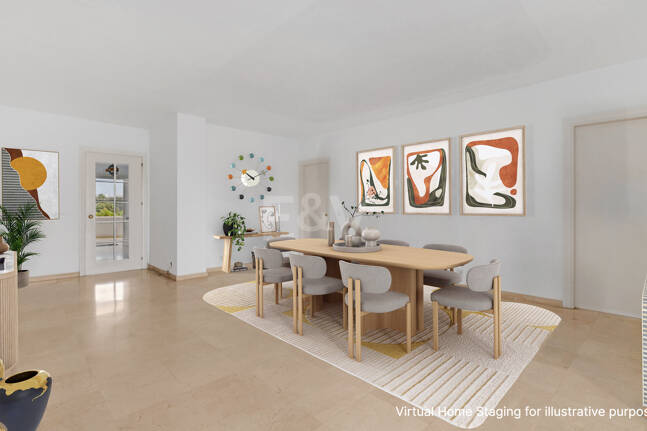 Expansiv Guadalmina Lägenhet i Frontline Golf Community