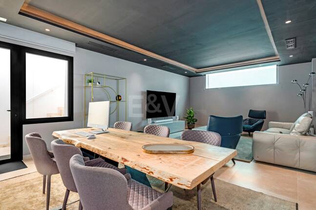 Stylish Modern Villa in La Fuente, Walking Distance to the Beach