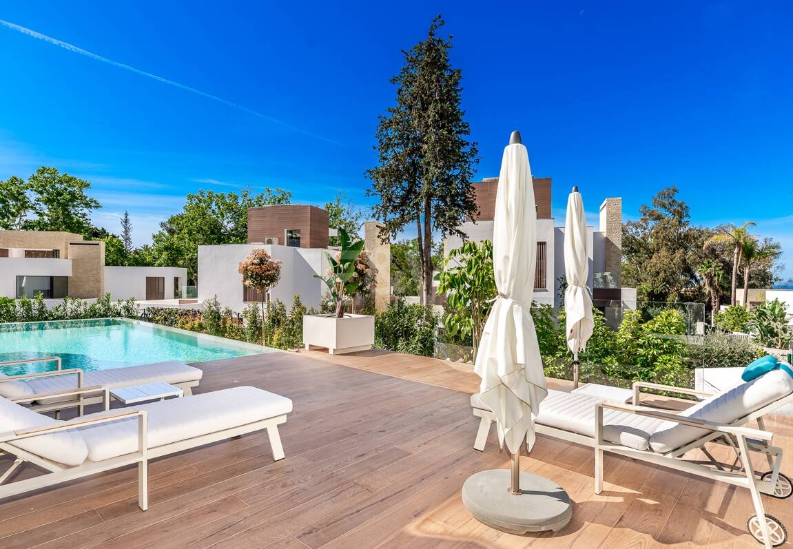 Stylish Modern Villa in La Fuente, Walking Distance to the Beach