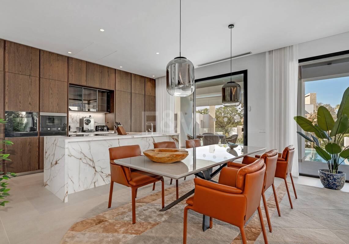 Villa de estilo contemporáneo en La Fuente y a poca distancia de la playa