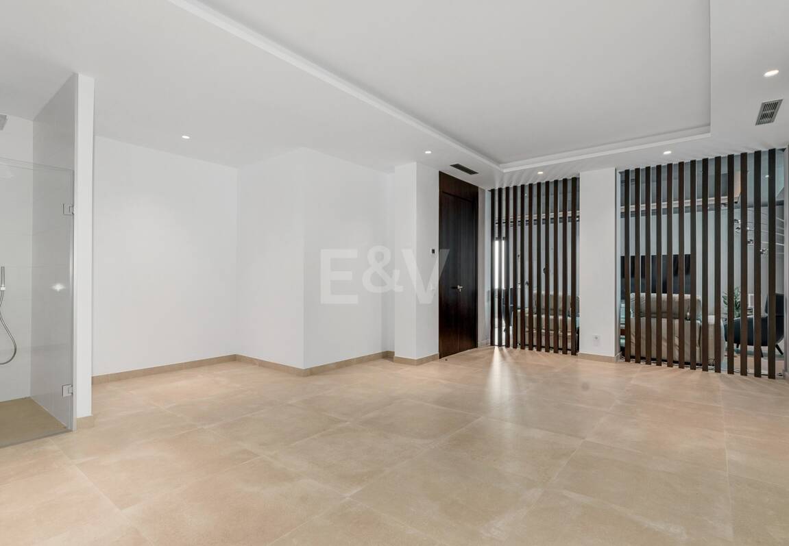 Stylish Modern Villa in La Fuente, Walking Distance to the Beach