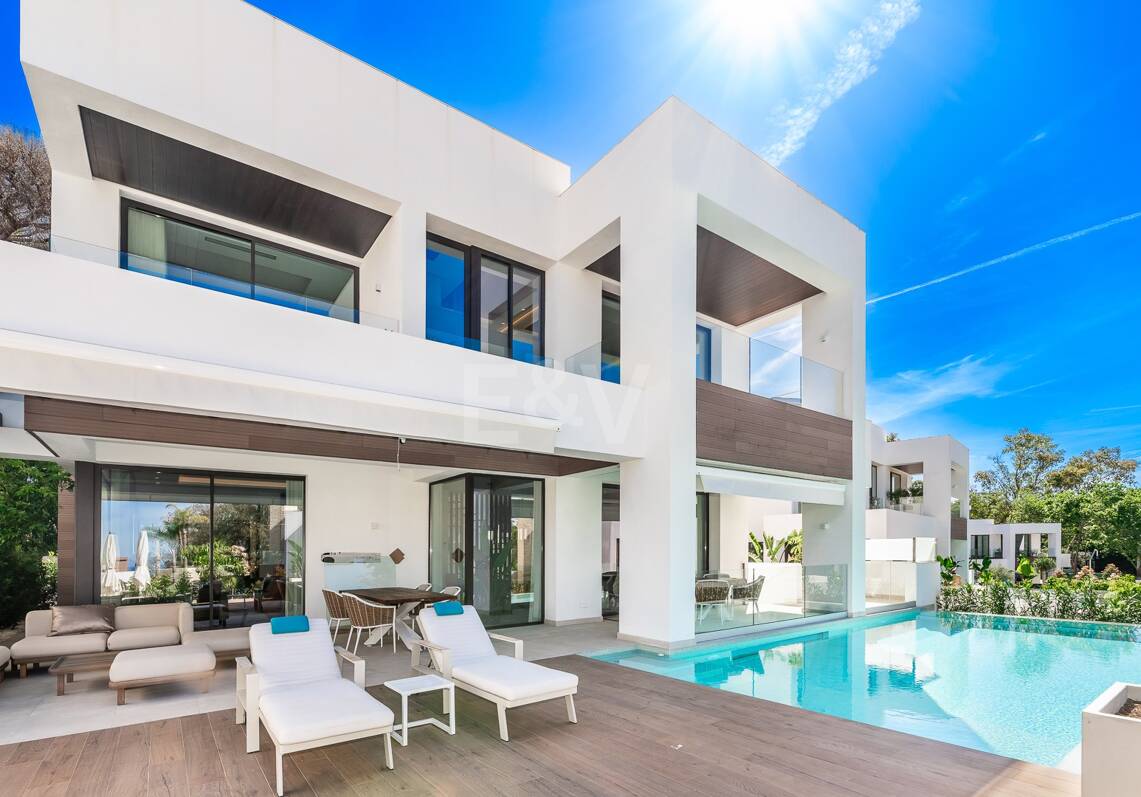 Villa de estilo contemporáneo en La Fuente y a poca distancia de la playa