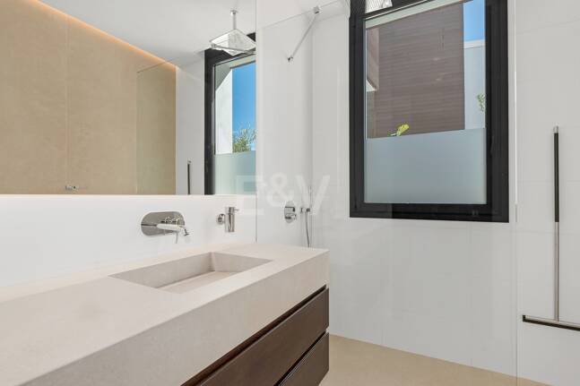 Stylish Modern Villa in La Fuente, Walking Distance to the Beach