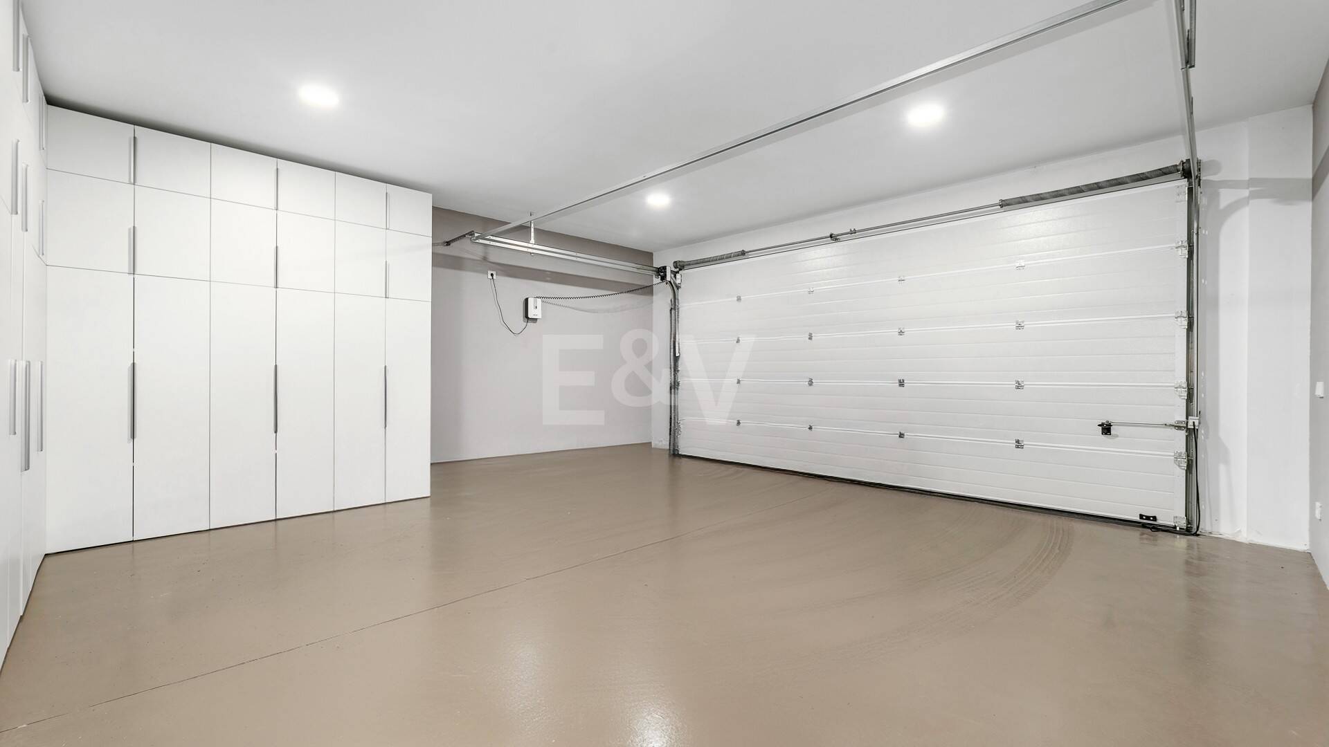 Stylish Modern Villa in La Fuente, Walking Distance to the Beach