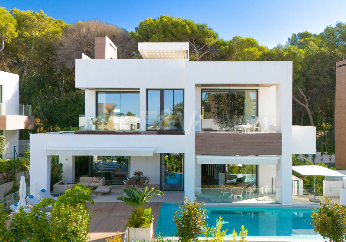 Villa de estilo contemporáneo en La Fuente y a poca distancia de la playa