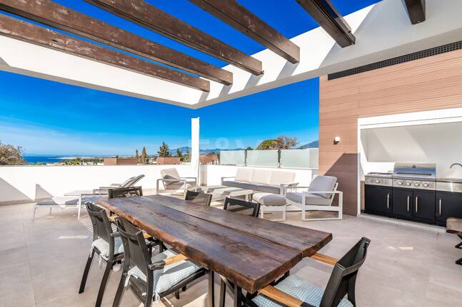 Stylish Modern Villa in La Fuente, Walking Distance to the Beach