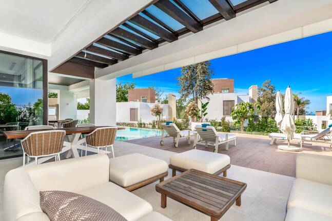 Stylish Modern Villa in La Fuente, Walking Distance to the Beach