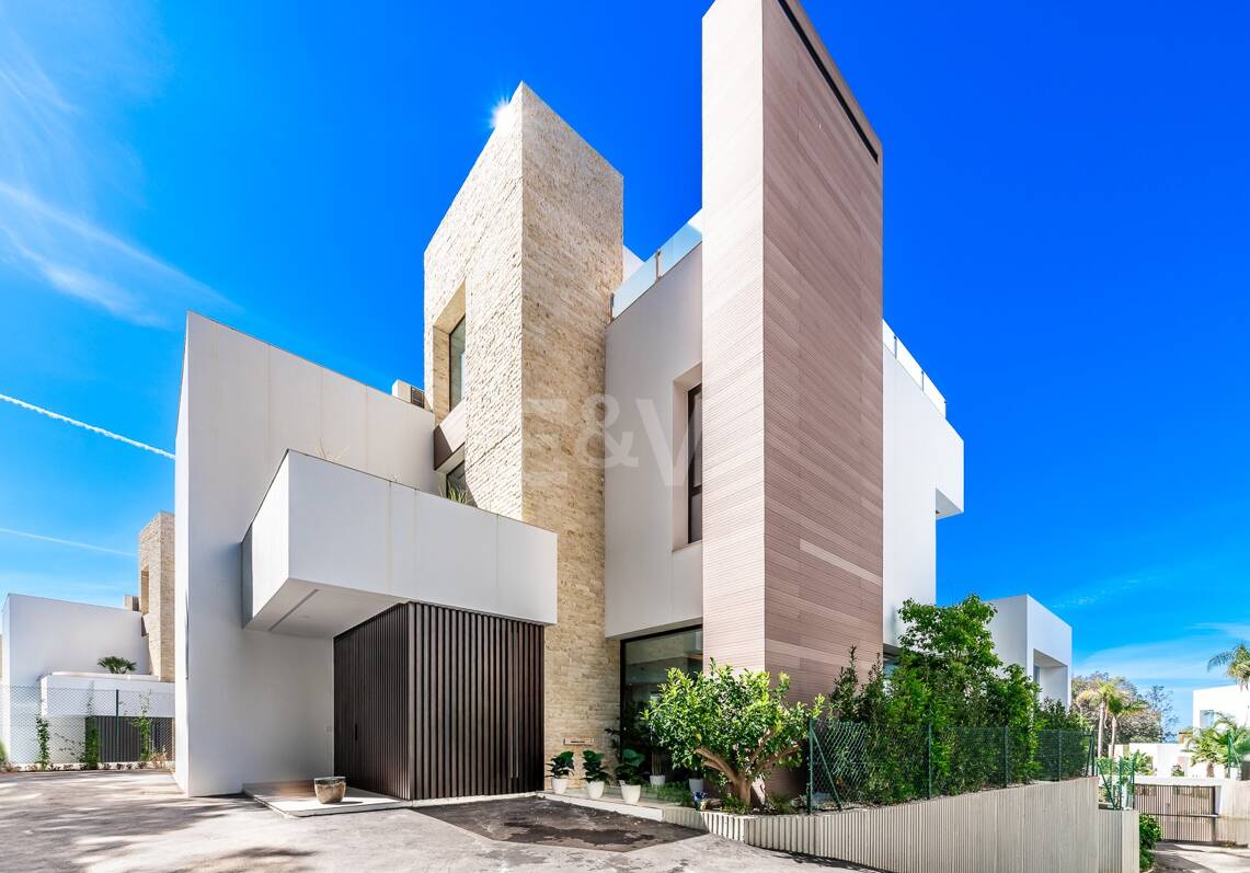 Villa de estilo contemporáneo en La Fuente y a poca distancia de la playa
