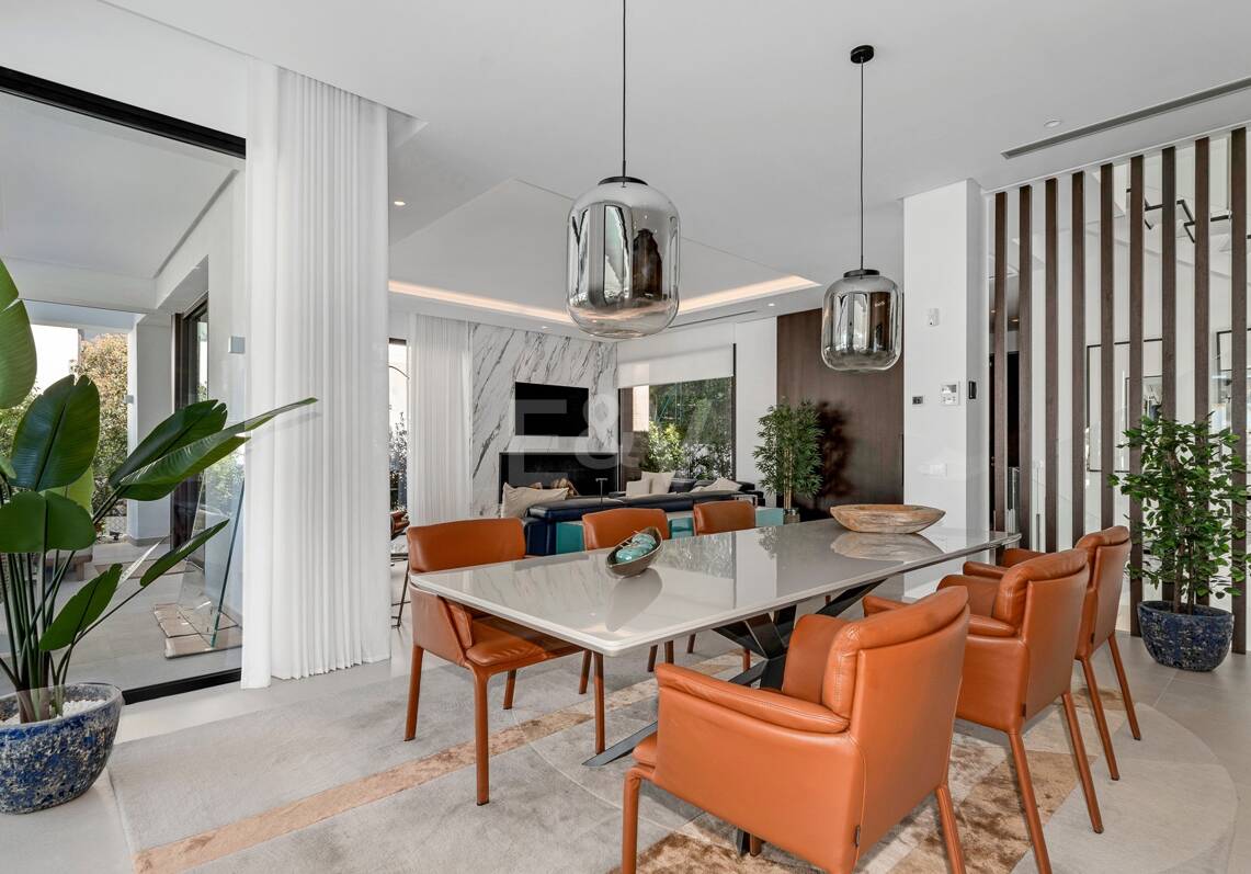 Villa de estilo contemporáneo en La Fuente y a poca distancia de la playa