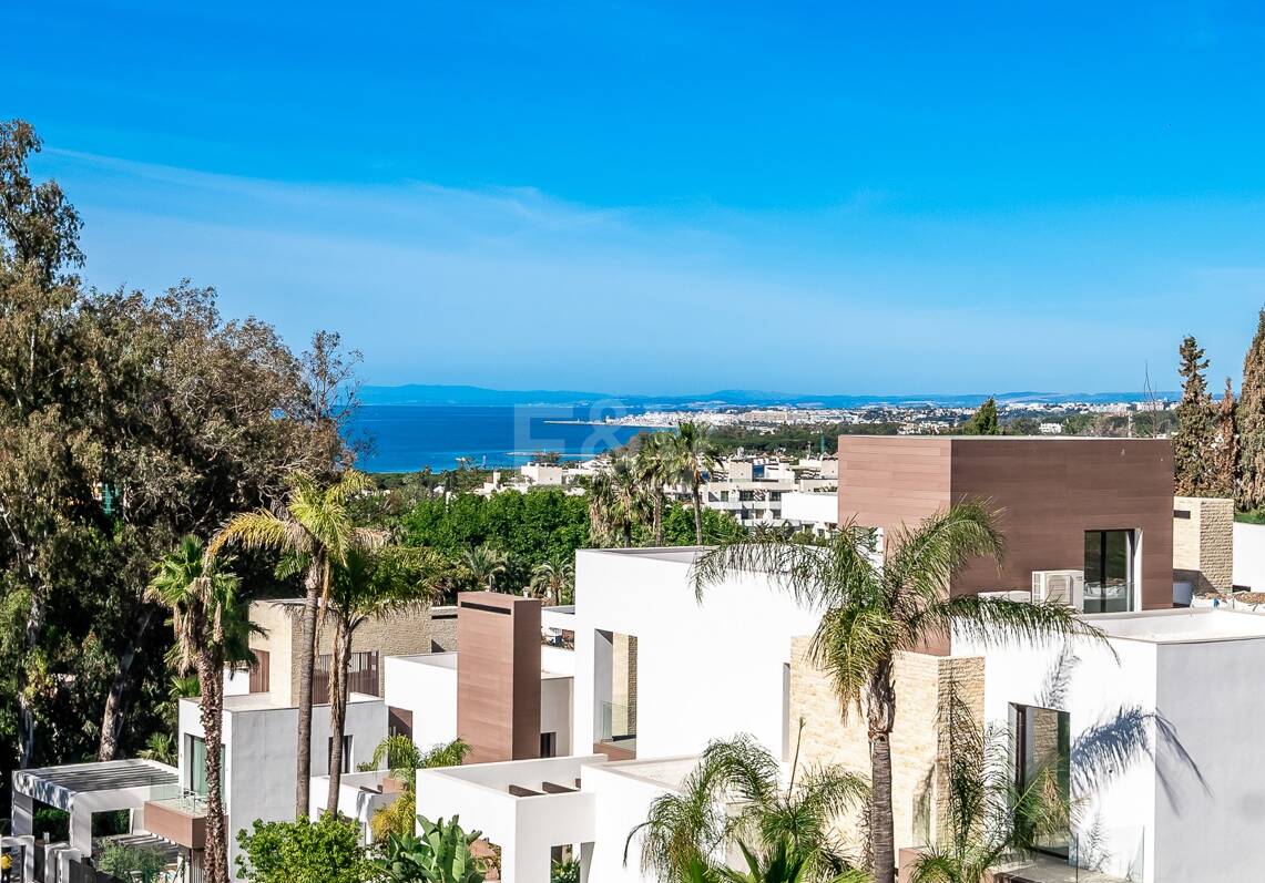 Villa de estilo contemporáneo en La Fuente y a poca distancia de la playa