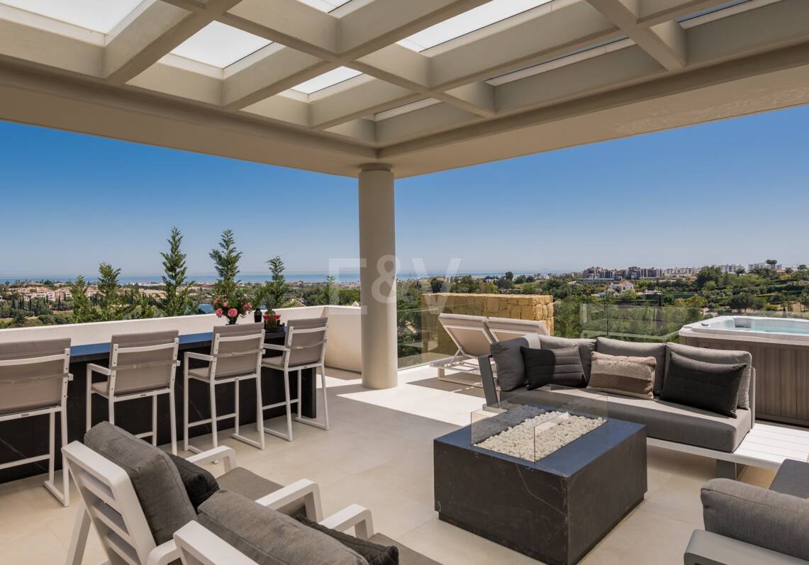 Front -Line Golf Villa avec vue sur la mer, équipements de luxe dans un emplacement privilégié
