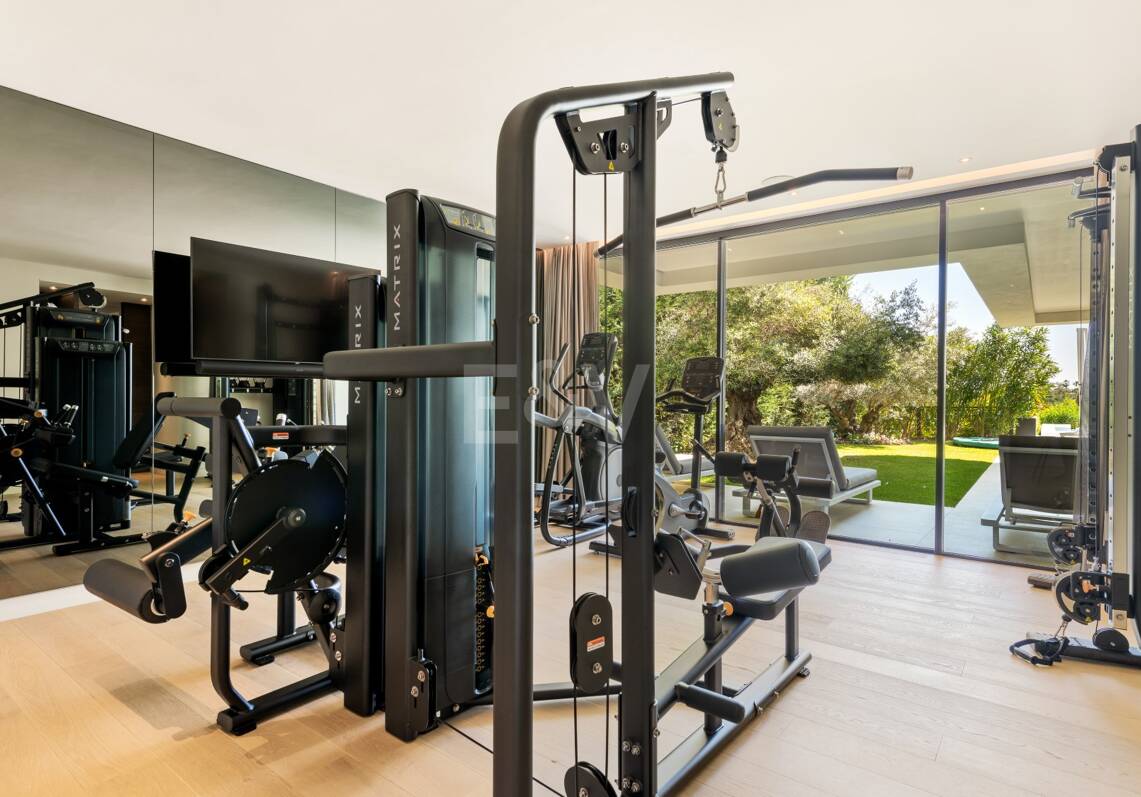 Front -Line Golf Villa avec vue sur la mer, équipements de luxe dans un emplacement privilégié