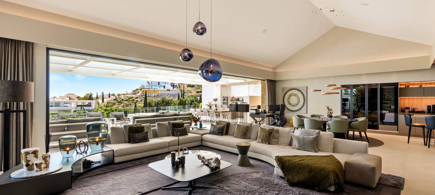 Front -Line Golf Villa med havsutsikt, lyxiga bekvämligheter i en primär plats
