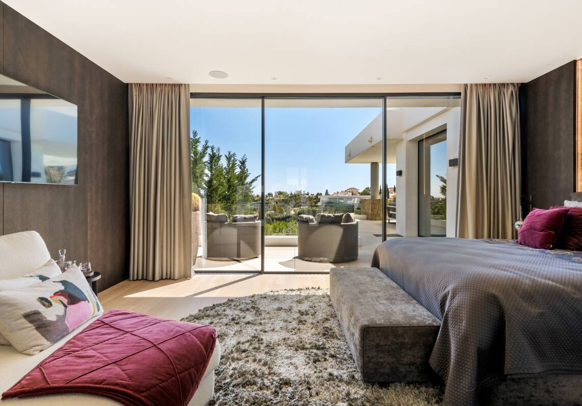 Front -Line Golf Villa avec vue sur la mer, équipements de luxe dans un emplacement privilégié