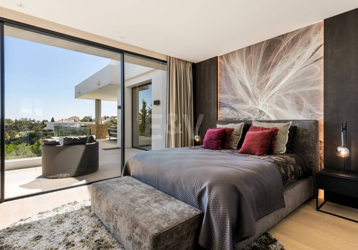 Front -Line Golf Villa avec vue sur la mer, équipements de luxe dans un emplacement privilégié