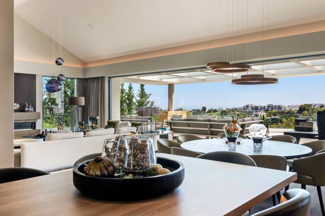 Front -Line Golf Villa with Sea Views, luxury Amenities in a Prime Location