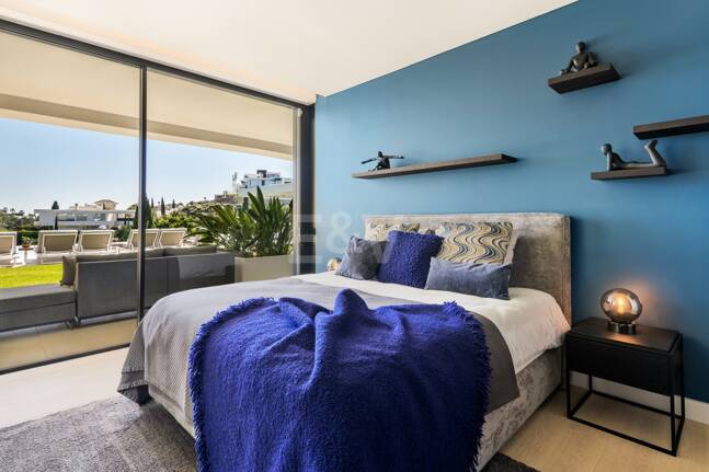 Front -Line Golf Villa with Sea Views, luxury Amenities in a Prime Location