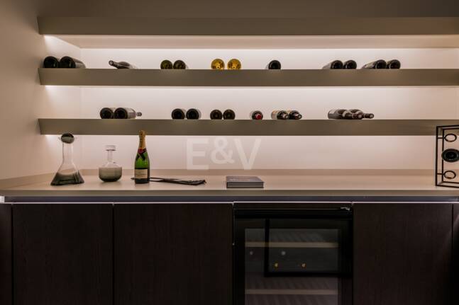 Front -Line Golf Villa with Sea Views, luxury Amenities in a Prime Location